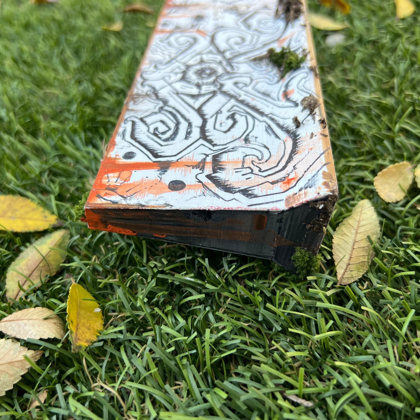 Custom Eye Skull &  Aliens Weathered Graffiti Barrier