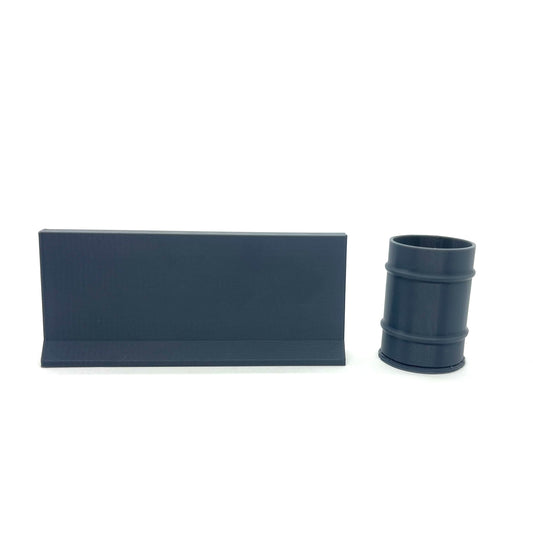 Diorama Barrier & Barrel Set of 2 Unpainted