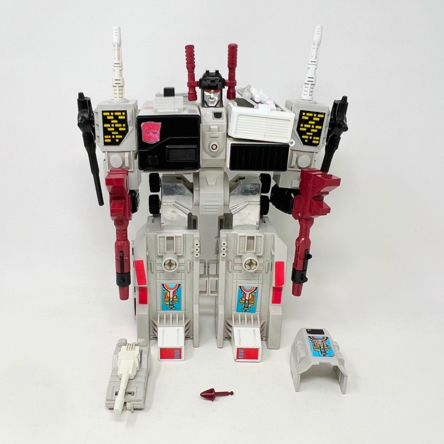 Vintage 1986 Transformers G1 Metroplex Action Figure