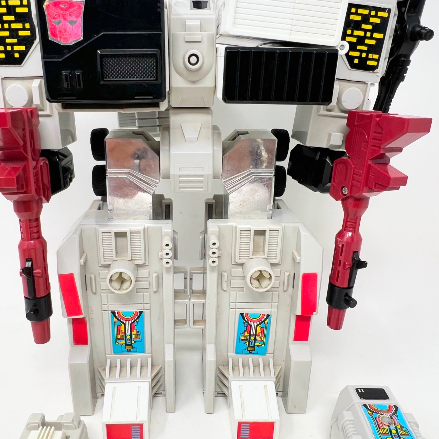 Vintage 1986 Transformers G1 Metroplex Action Figure