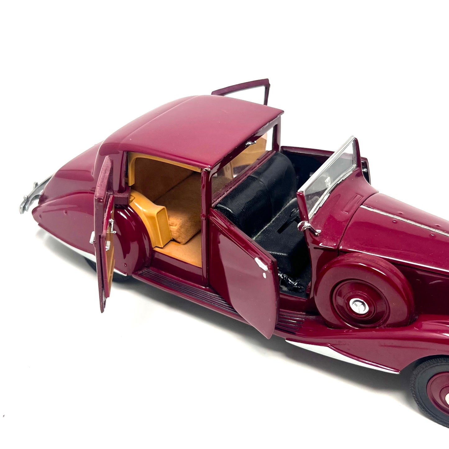 Danbury Mint 1938 Rolls Royce Phantom III Garnet 1:24 Scale