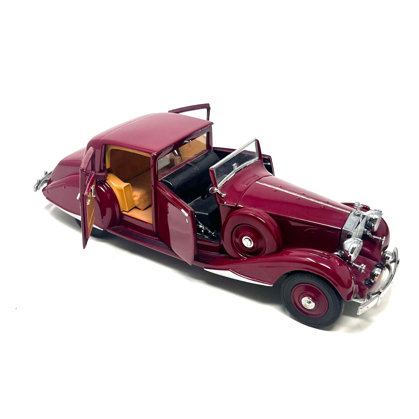 Danbury Mint 1938 Rolls Royce Phantom III Garnet 1:24 Scale