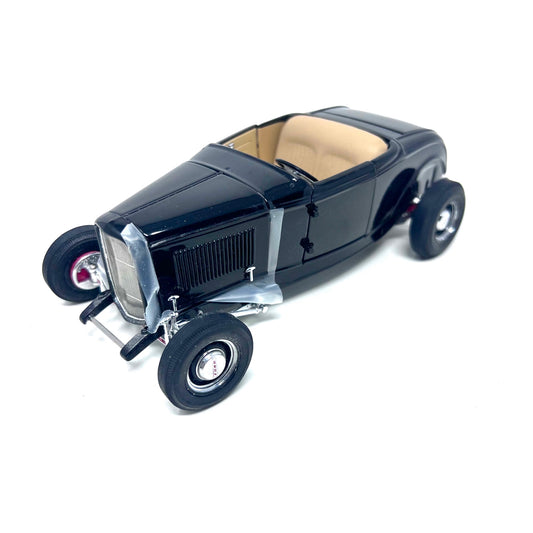 Danbury Mint 1/24 Scale Black 1932 Ford Deuce Highboy